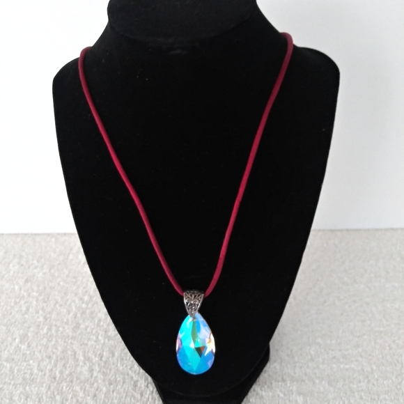 Source Unknown Jewelry - Rope Necklace with Iridescent Pendant 13-15" #J-04